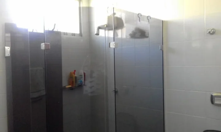 Imagem Casa à venda em Piracicaba. 03 dormitórios com armários embutidos sendo 01 suíte com banheira de...