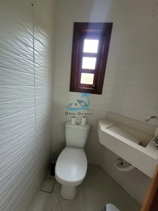 Imagem Sobrado em condomínio fechado com 3 dormitórios à venda no Itaguá em Ubatuba