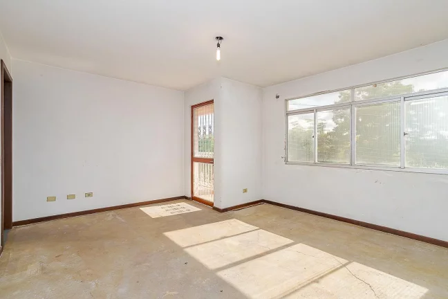 Imagem Casa à venda no Campo Comprido Curitiba