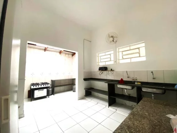 Imagem Salão para festas à venda em Iguape/SP