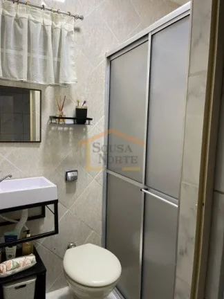 Imagem 1ª casa: 2 quartos, sala, cozinha, banheiro, lavanderia
1 vaga na garagem, 144m².

2ª casa: 2 qua...