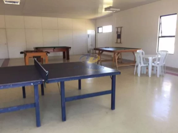 Imagem Vendo excelente lote no Condomínio fechado Extremo Oriental, posição sul, medindo 18m00 X 30m00 (540,00 m2).