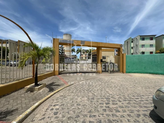 Imagem APTO TÉRREO COM 2 QUARTOS, SALA 2 AMBIENTES E MERCADO NO CONDOMÍNIO | ACEITA FINANCIAMENTO.