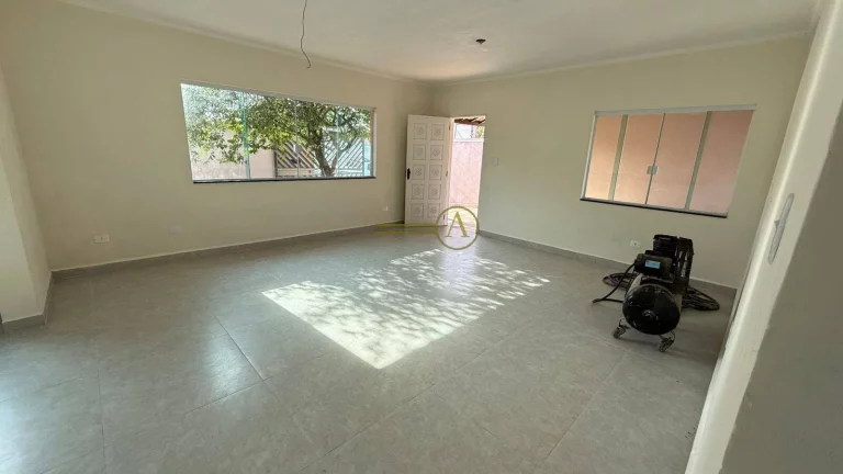 Imagem Oportunidade casa térrea apenas 100 metros da praia, totalmente reformada