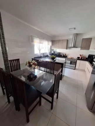 Imagem Casa a Venda Jardim Portinari, Reformada e com edícula nos fundos