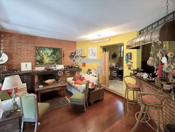 Imagem Grande casa na Fazendinha Granja Viana com 4 dorms/1suíte, piscina, gourmet