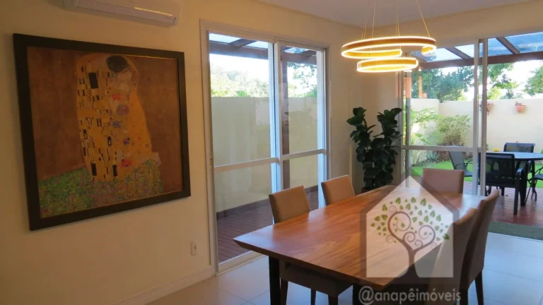 Imagem Excelente casa de Condomínio em Sambaqui, Florianópolis