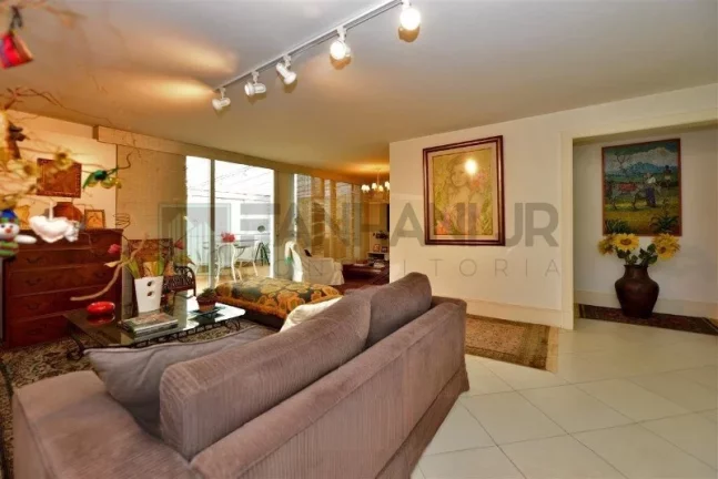 Imagem Alugue já sua cobertura no Jardim Europa, São Paulo-SP! 2 quartos, 1 suíte, 3 salas, 3 banheiros, 1 vaga, 126m².