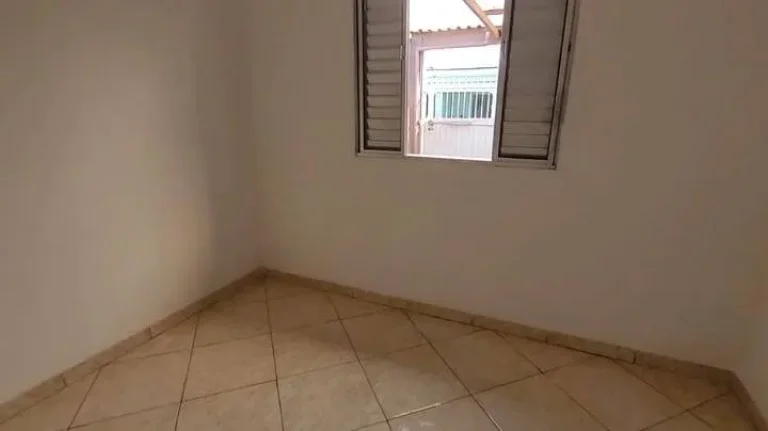 Imagem Casa para Alugar com 170m², 2 dormitórios, 1 sala e 2 vagas!!!