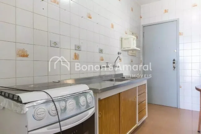 Imagem Apartamento acolhedor à venda, com sala para 3 ambientes, 3 quartos e 1 banheiro, além de cozinha ...