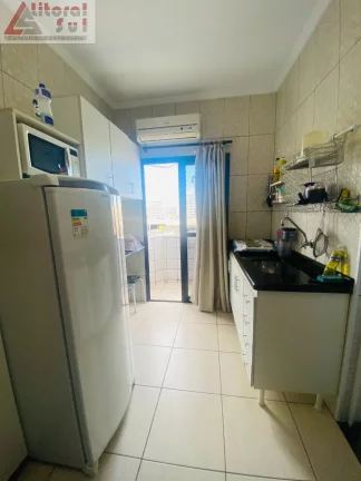 Imagem Apartamento à venda em Praia Grande-SP, bairro Ocian: 1 quarto, 1 sala, 1 banheiro, 1 vaga, 28m². Venha conferir!