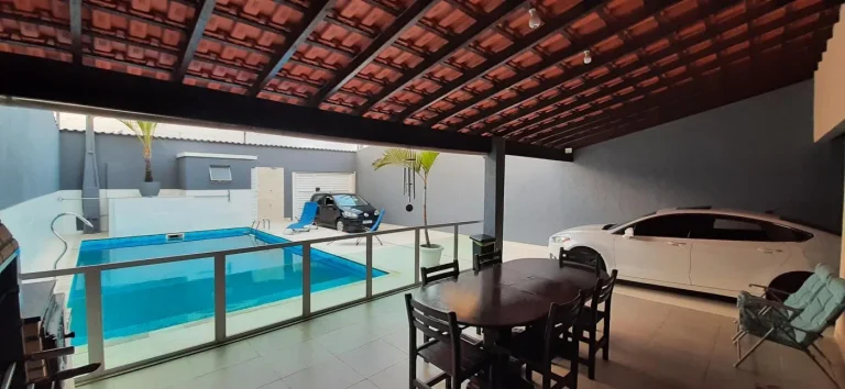 Imagem Casa para Venda em Itanhaém, Suarão, 6 dormitórios, 2 suítes, 3 banheiros, 10 vagas