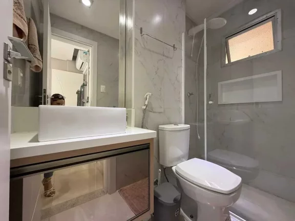 Imagem Apartamento reformado de 3 dormitórios sendo 2 suítes e 1 vaga - Balneário Camboriú/SC