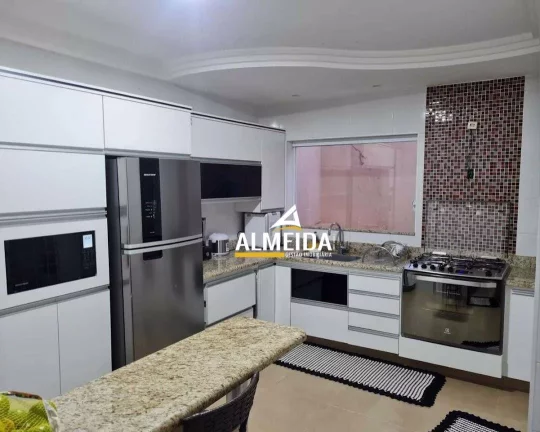Imagem Casa com 5 dormitórios à venda, 264 m² por R$ 1.200.000,00 - Estádio - Rio Claro/SP
