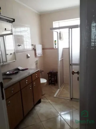 Imagem Casa para venda, 4 quarto(s), Bairro Medianeira, Porto Alegre/RS.