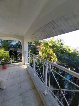 Imagem Sobrado no Portal das Colinas com 3 Suites, salão de festas e piscina. Guaratinguetá
