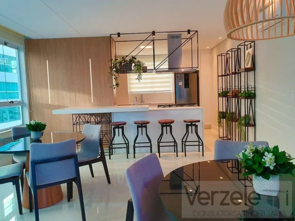 Imagem Apartamento Quadra Mar para Venda em Balneário Camboriú / SC no bairro Centro
