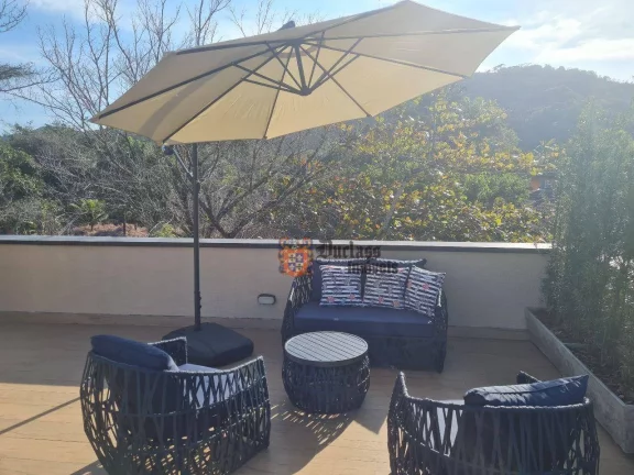 Imagem Sobrado com 3 dormitórios à venda, 206 m² por R$ 2.300.000,00 - Praia de Camburí - São Sebastião/SP