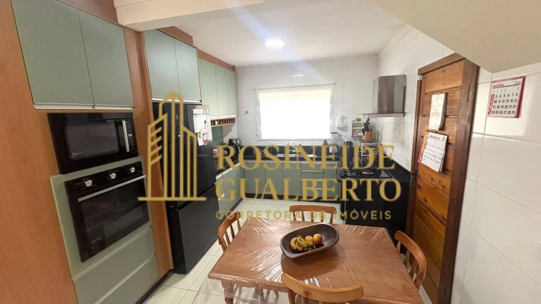 Imagem CASA ASSOBRADADA À VENDA 3 SUÍTES 50 METROS ATÉ A PRAIA DAS PALMEIRAS