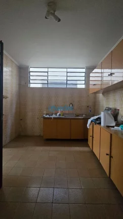 Imagem "Sobrado em Santo Amaro: 6 Dormitórios e 340m² à Venda e Locação"