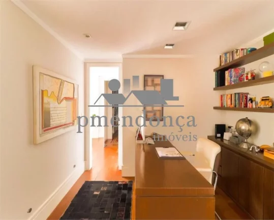 Imagem Excelente apartamento da construtora Paulo Mauro com 3 suítes e 4 vagas, 220m²