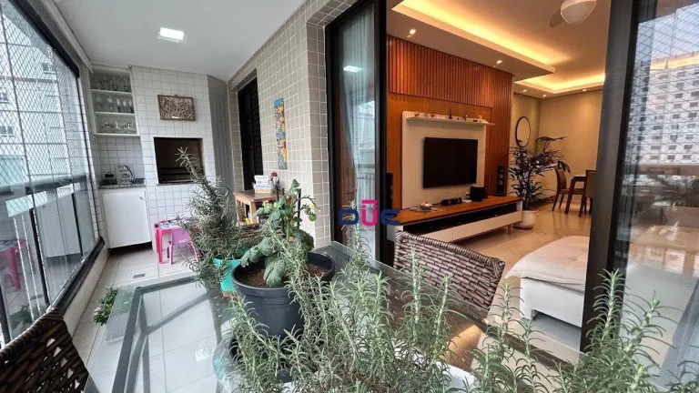 Imagem Apartamento com 2 dormitórios à venda, 86 m² por R$ 1.100.000 - José Menino - Santos/SP