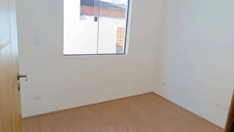 Imagem Casa Nova com 2 dormitórios e 1 suíte no Jardim Aeroporto