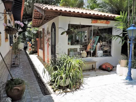 Imagem Apmpla Casa colonial no Cond. Granja Velha ! 5 dorms / 3 sts - Rua FECHADA!