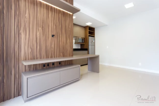 Imagem Excelente apartamento no Itacorubi, com 2 dormitórios, sendo 1 suíte, sala de estar/jantar, sacada...