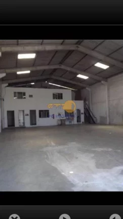 Imagem BARRACÃO COMERCIAL COM 400M² NO BAIRRO BRAGA EM SÃO JOSE DOS PINHAIS