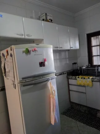 Imagem Lindíssimo sobrado com 3 suítes e acabamento de padrão – Conforto e sofisticação em cada detalhe!