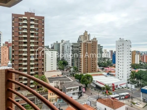 Imagem Apartamento reformado, em andar alto, com forno e armários embutidos e varanda!

Condomínio com ac...