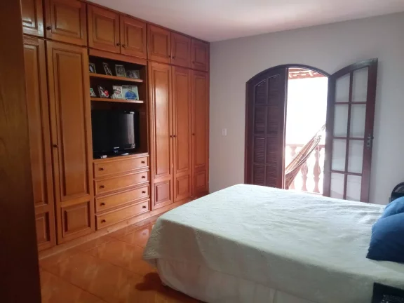 Imagem VENDO ESTA LINDA CASA NO CENTRO DO CÔNEGO. NOVA FRIBURGO RJ.