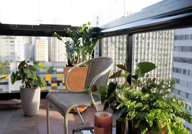 Apartamento de 191m², em andar alto. Living amplo com lareira e varanda gourmet. Possibilidade de i...