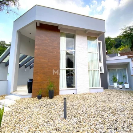 Imagem Casa Mobiliada | Czerniewicz | 3 quartos (1 suíte) | 312m²