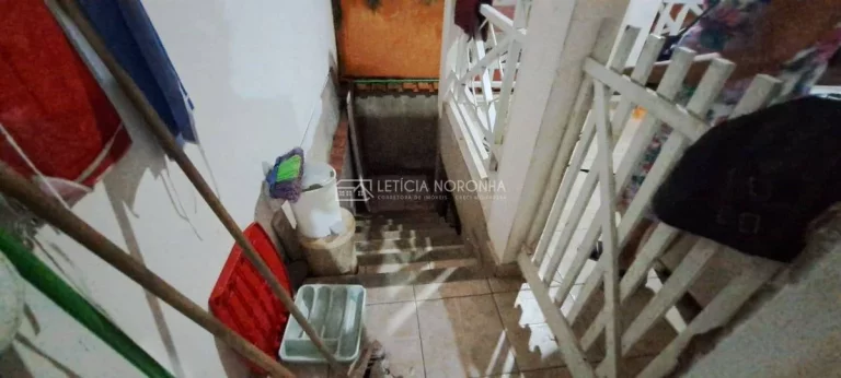 Imagem Casa e Ponto Comercial à Venda