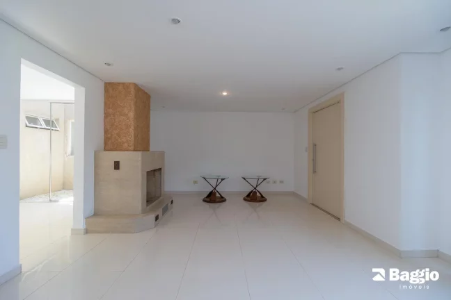 Imagem Casa térrea em condomínio em Santa Felicidade 2 suites