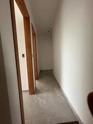 Imagem Sobrado Novo no CIC de frente para Rua - R$430 MIL