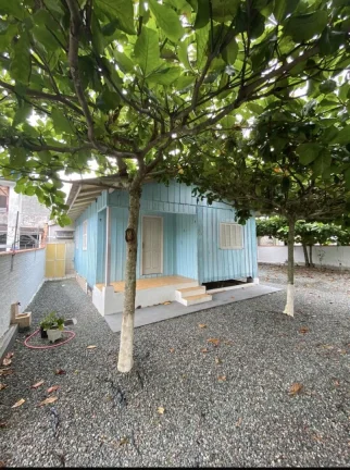 Imagem Casa mista à venda no bairro Gravatá em Navegantes próxima a escola estadual Antonio Rocha e a creche Rosana - Adriano Carpes Imóveis vende