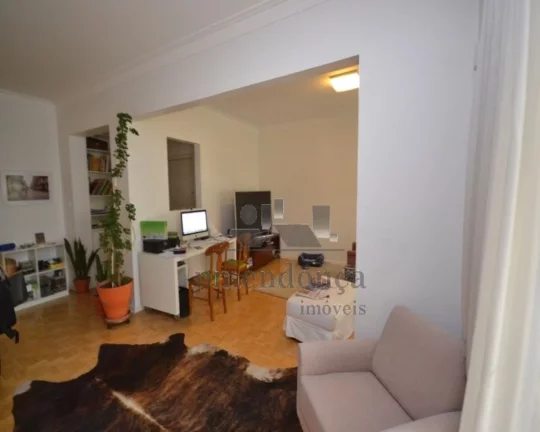 Imagem Lindíssimo apartamento, totalmente reformado, moderno, espaçoso, living para dois ambientes, varan...