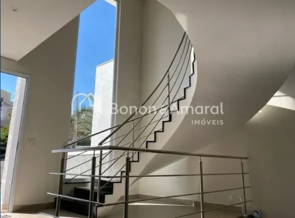 Imagem Em uma das regiões mais desejadas de Valinhos, no exclusivo Residencial Vila de São Lourenço, enc...
