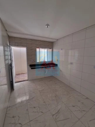 Imagem Sobrado Incrível em Condomínio a Apenas 200 Metros da Praia em Praia Grande/SP - 270mil