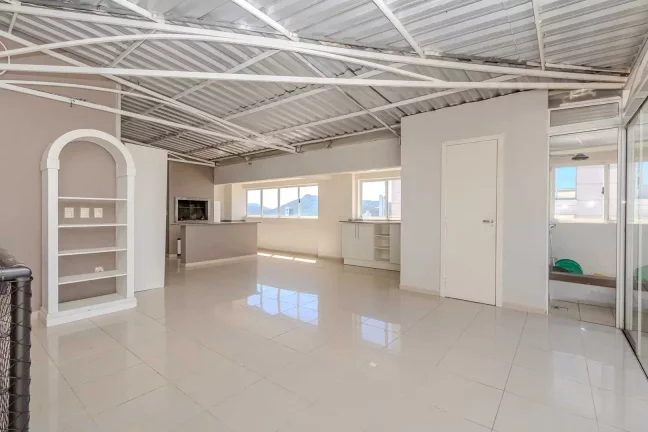 Imagem Cobertura triplex mobiliado com 5 suítes 3 vagas em Balneário Camboriú/SC