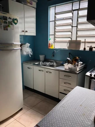 Imagem Linda casa de cinco dormitórios no bairro Nossa Senhora de Lordes.