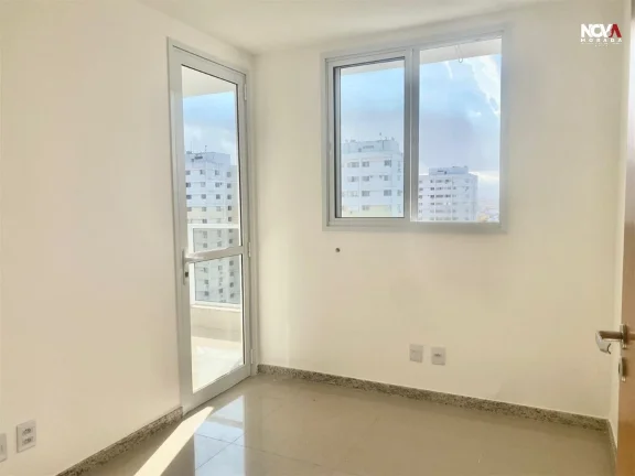 Imagem Apartamento em andar alto, com excelente ventilação, vista aberta e localização privilegiada a p...