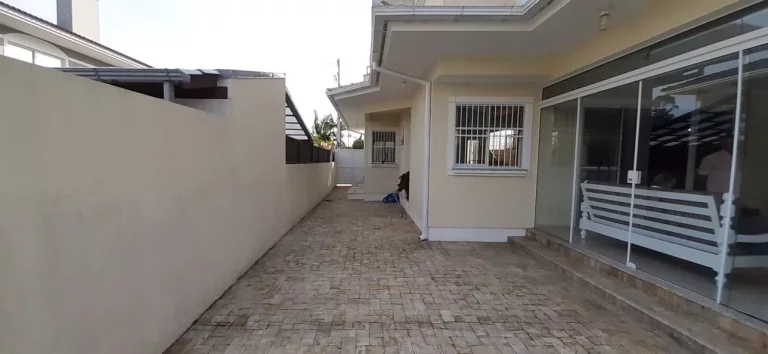 Imagem Casa Alto Padrão para Venda em Florianópolis / SC no bairro Jurerê