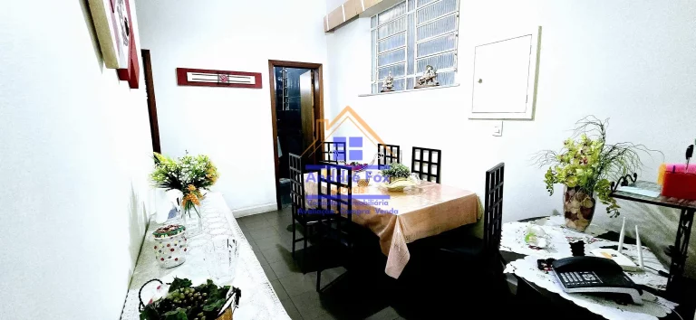 Imagem Casa com 2 salas, varanda, 3 quartos, copa coz., depend., a de serv., quintal, vaga 3 carros, à venda, 185 M², por R$ 1.300.000 – Grajaú - Rio de Janeiro / RJ.