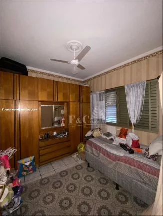 Imagem Casa para Venda em Limeira, Jardim Ipiranga, 3 dormitórios, 2 banheiros, 3 vagas