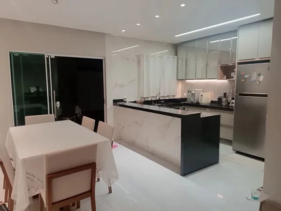 Imagem Casa em Condomínio para Venda em Cuiabá / MT no bairro Jardim Imperial