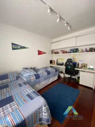 Imagem Sobrado com 4 Quartos e 5 banheiros à Venda, 180 m² por R$ 899.900